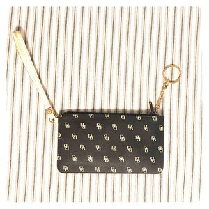 Dooney & Bourke wristlet